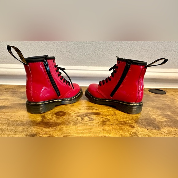 Dr. Martens toddler size 7 red and black - Picture 4 of 6